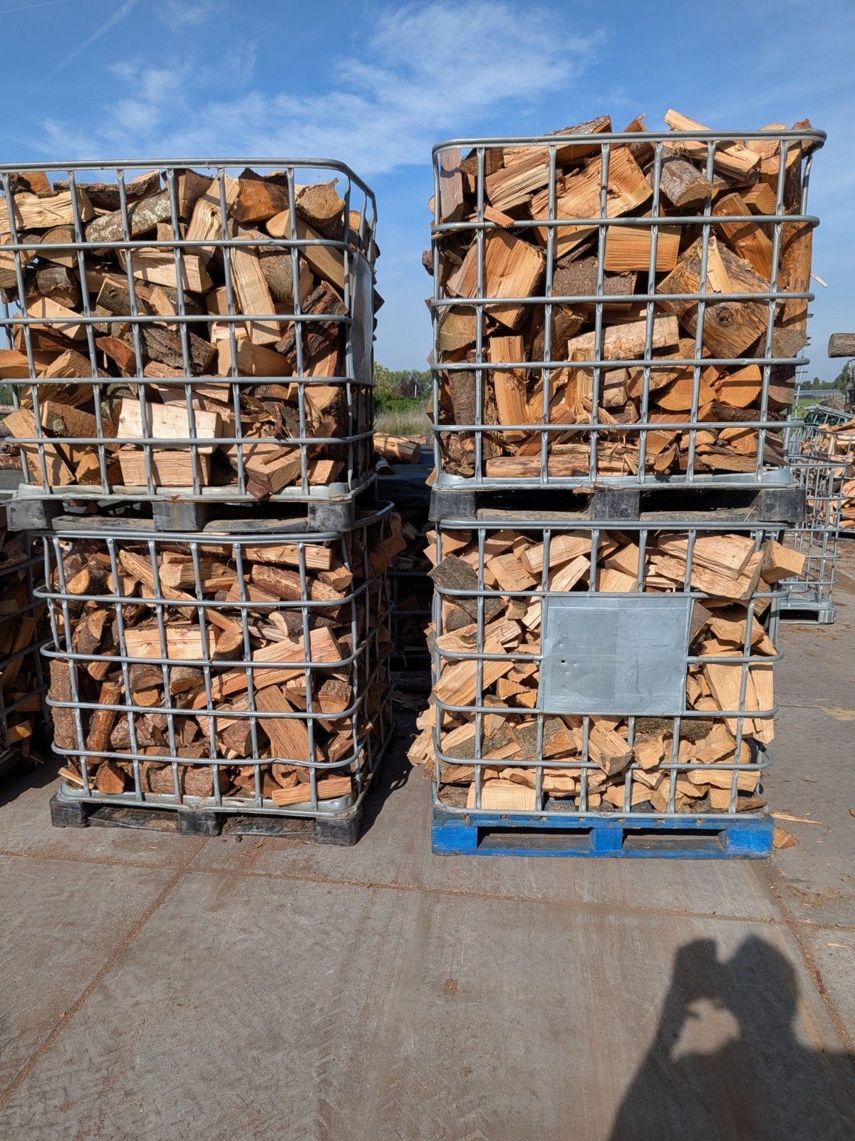 2,4 kuub essen+2,4 kuub douglas 4,8 kuubMOOIE MIX €106 per k, 3 tot 6 m³, Ophalen, Essenhout, Blokken