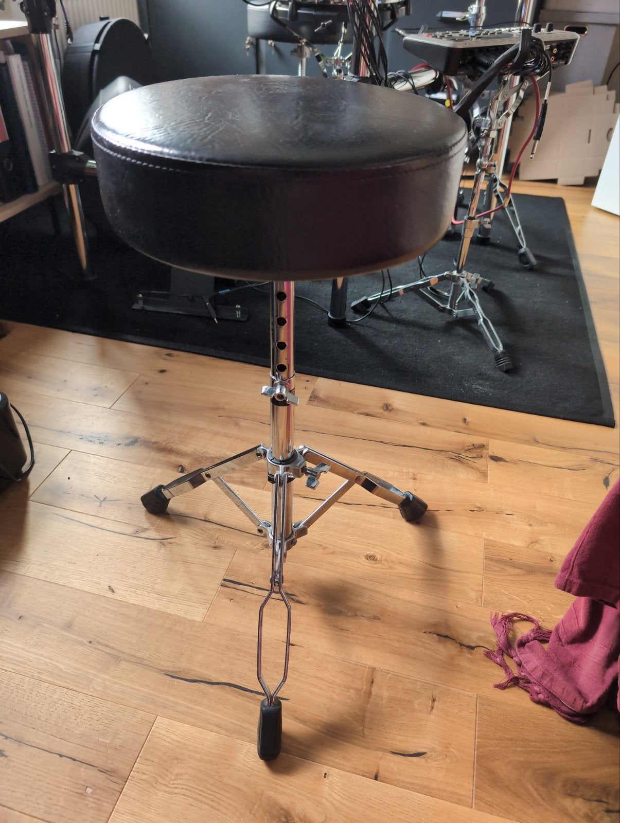 Drumkruk, Muziek en Instrumenten, Drumstellen en Slagwerk, Ophalen of Verzenden, Zo goed als nieuw, Overige merken