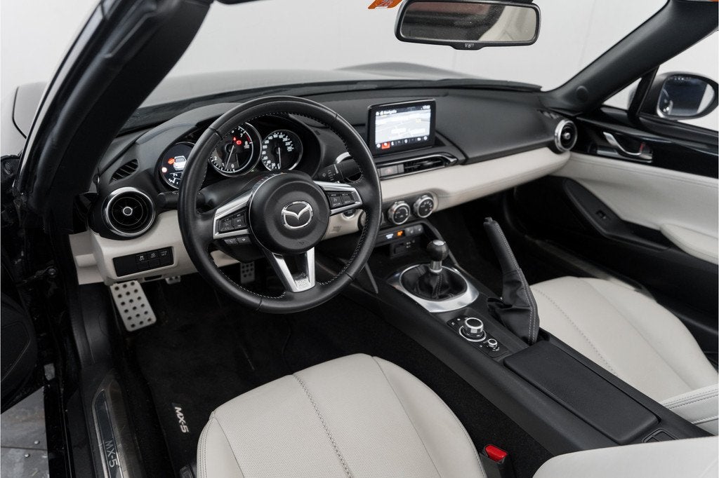 Mazda MX-5 2.0 SkyActiv-G 184 Signature Stoelkoeling Navi Ca, 1998 cc, Achterwielaandrijving, 4 cilinders, Cabriolet
