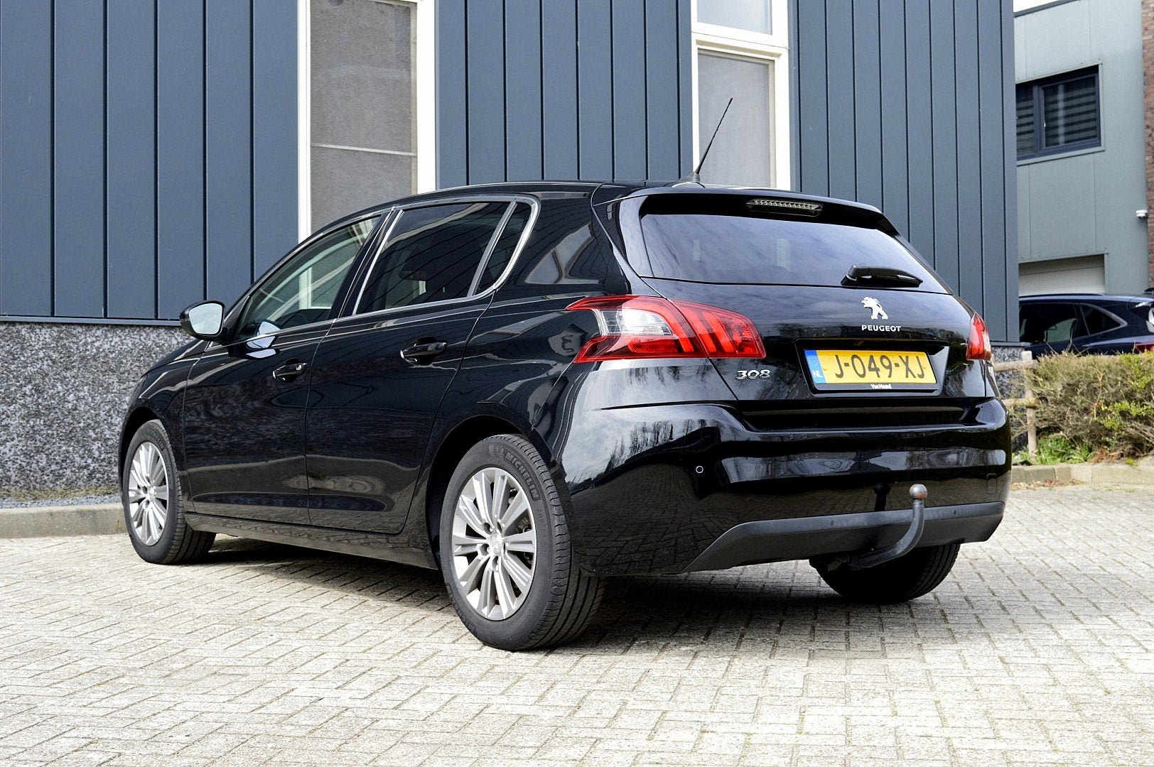 Peugeot 308 1.2 PureTech Allure Rijklaarprijs-Garantie Panor, Voorwielaandrijving, 12 maanden, Stof, Gebruikt