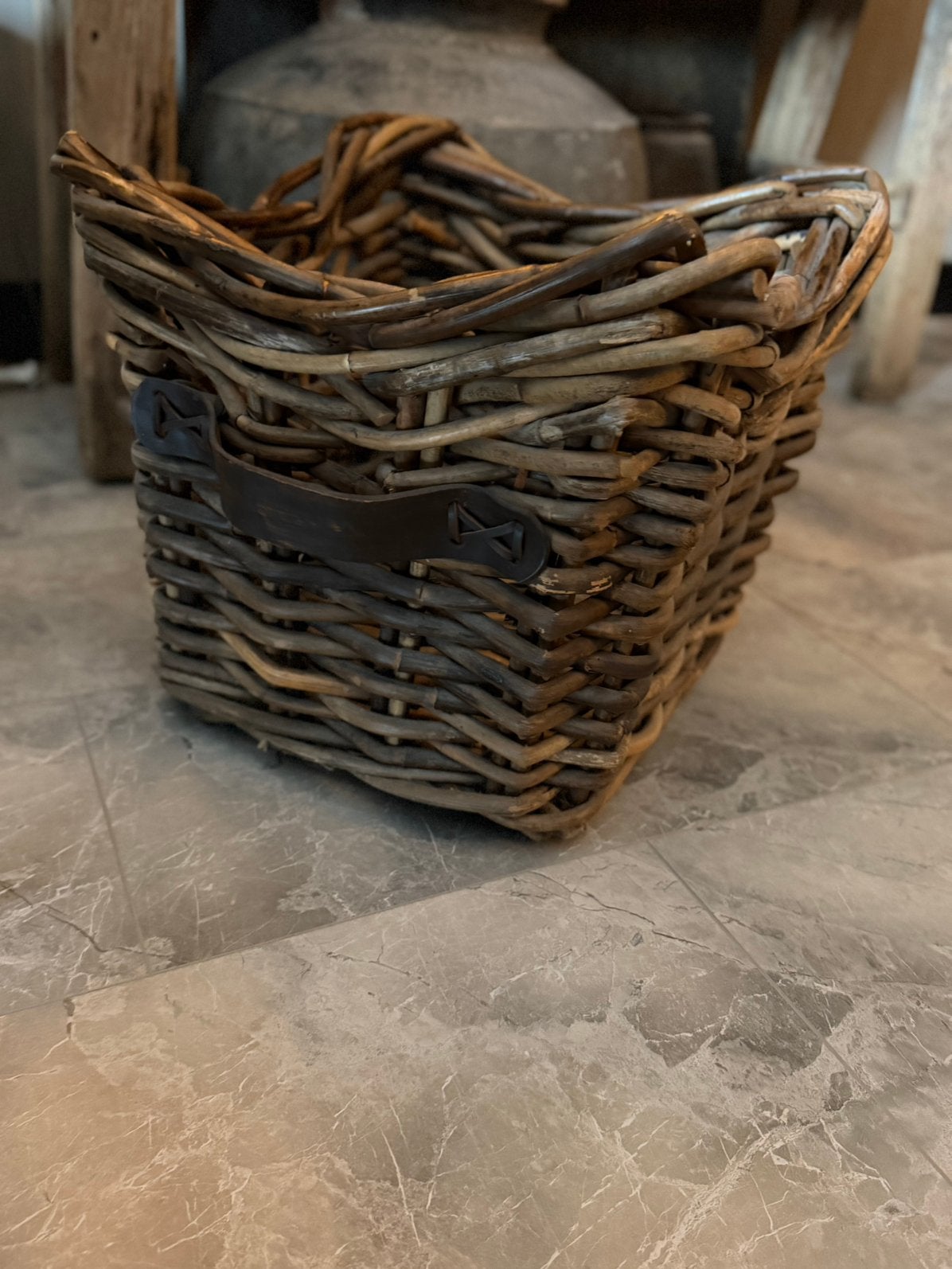 Hoffz mand, Huis en Inrichting, Woonaccessoires | Schalen en Manden, Ophalen, Zo goed als nieuw, Rond, Riet