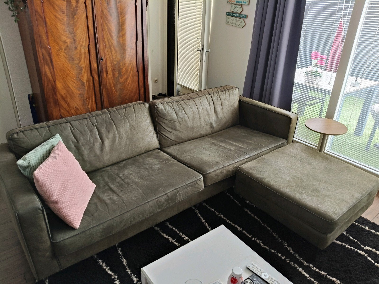 Comfortabele 3-zitsbank met poef - Groen/Grijs, Ophalen, Modern, Comfortabel, Gebruikt, Driepersoons