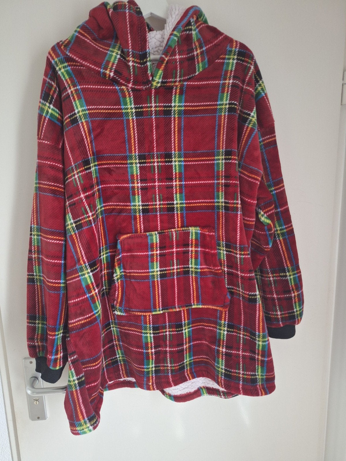 Unique Living rode fleece hoodie, Kleding | Dames, Ophalen of Verzenden, Gedragen, Rood