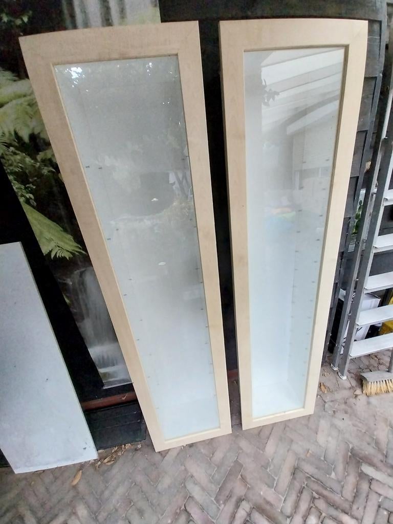2x Ikea vitrinekast- zonder glasplaatjes, Doe-het-zelf en Verbouw, Glas en Ramen, Ophalen, Gebruikt, Minder dan 80 cm, 160 cm of meer