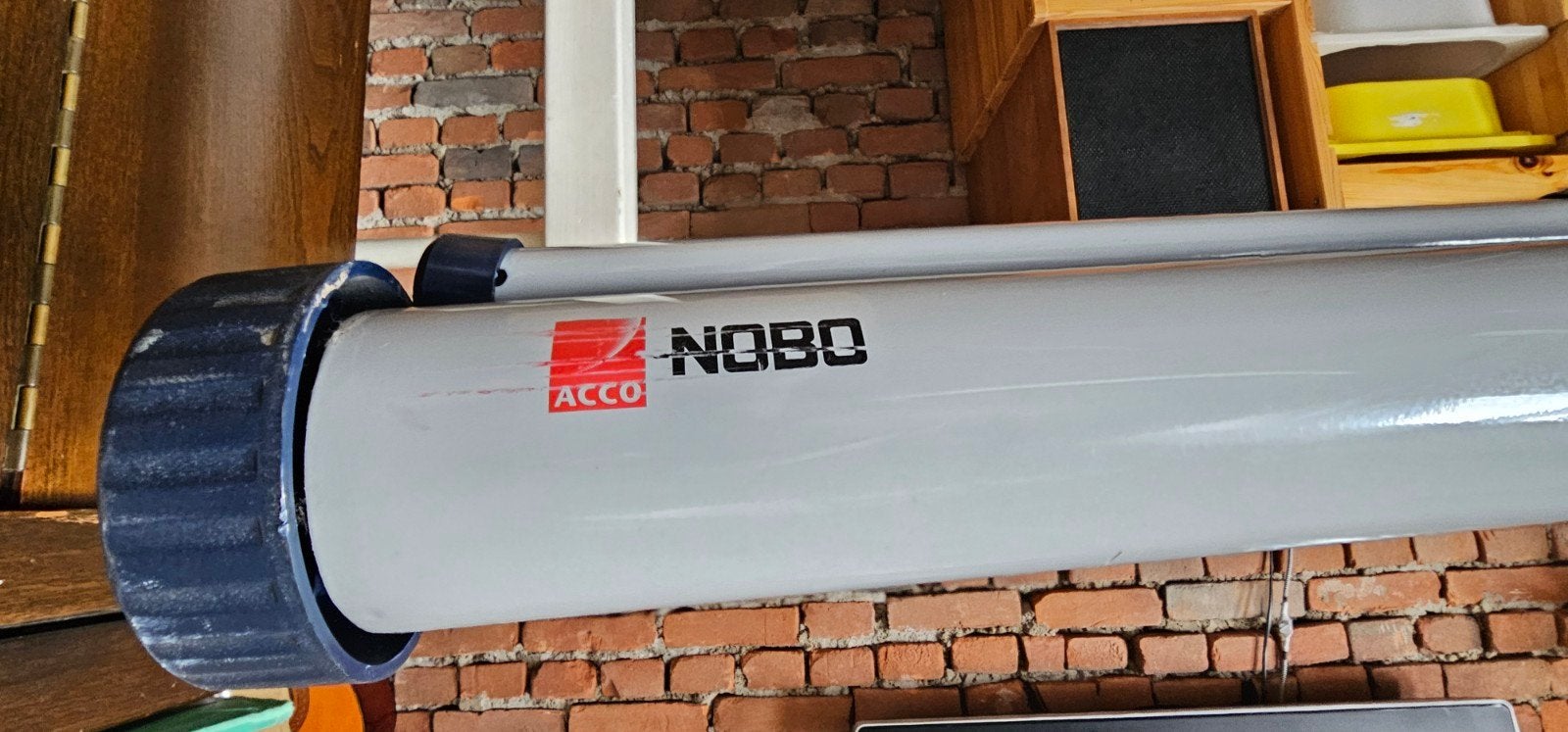 Nobo Acco Projectiescherm met Statief, Audio, Tv en Foto, Projectieschermen, Ophalen, Handmatig, Gebruikt