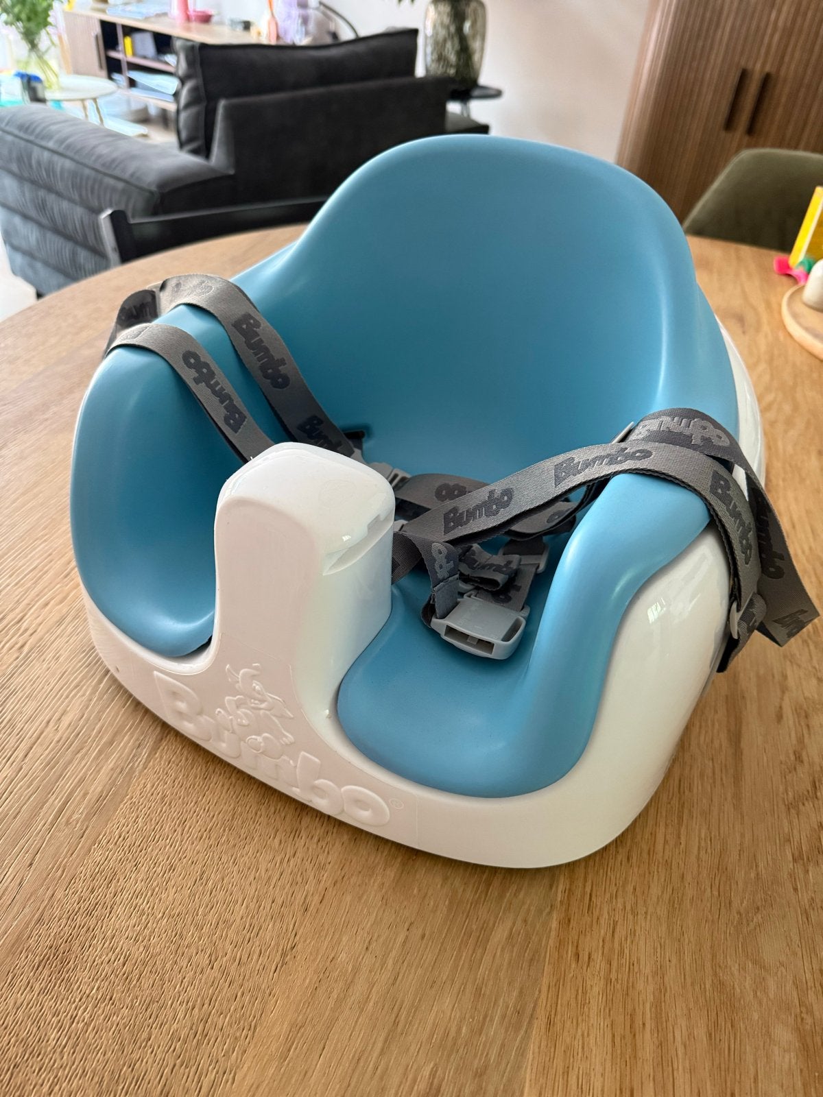 Bumbo 3-in-1 Zitje - Vloerstoel, Kinderstoel, Stoelverhoger, Ophalen, Zo goed als nieuw, Overige typen, Gordel(s)