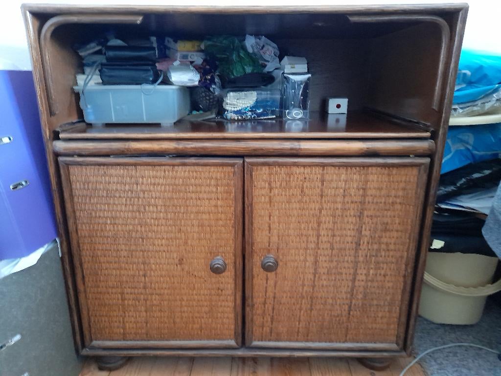 Rotan-Bamboe TV kast met uitschuif lade, Huis en Inrichting, Kasten | Televisiemeubels, Zo goed als nieuw, Minder dan 100 cm, 50 tot 100 cm