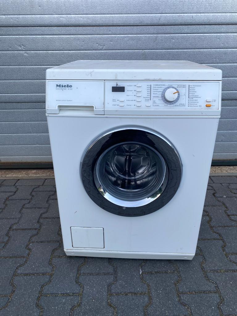 Wasmachine miele, Ophalen, Zo goed als nieuw, 1200 tot 1600 toeren, 85 tot 90 cm