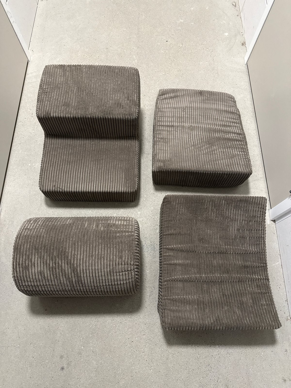 Set van 4 ribstof kussens/speelkussens - grijs/bruin, Ophalen, Gebruikt, Grijs, Overige vormen