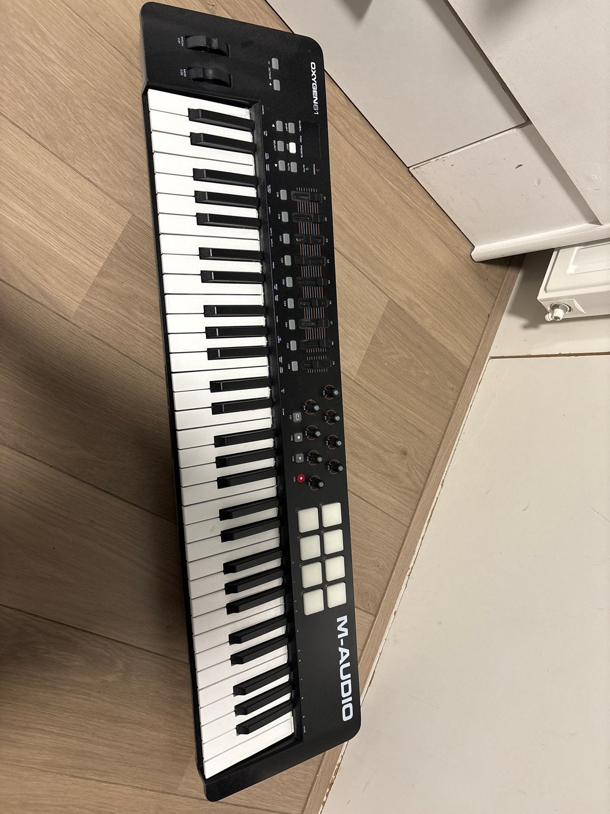 M-Audio Oxygen 61 MIDI Keyboard Controller, Muziek en Instrumenten, Keyboards, Zo goed als nieuw, 61 toetsen, Overige merken, Aanslaggevoelig