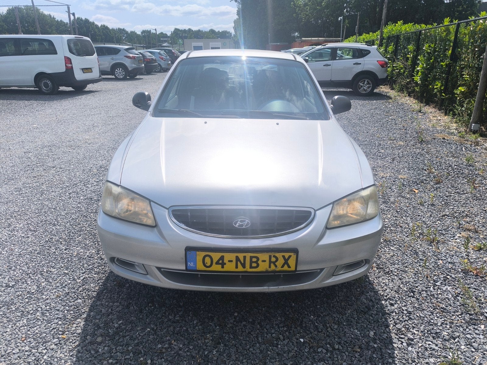Hyundai Accent 1.5 I 3DR AUT 2003 Grijs, Auto's, Hyundai, Accent, 40 €/maand, Origineel Nederlands, 453 kg