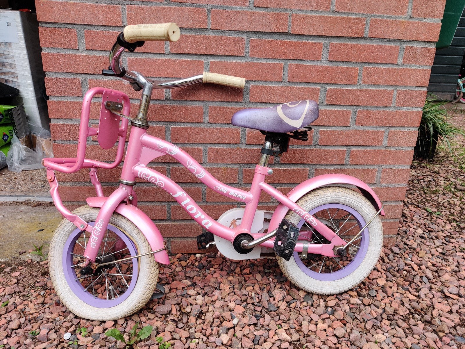 Roze kinderfiets Flora 12 inch, Ophalen, Terugtraprem, Zijwieltjes, Gebruikt