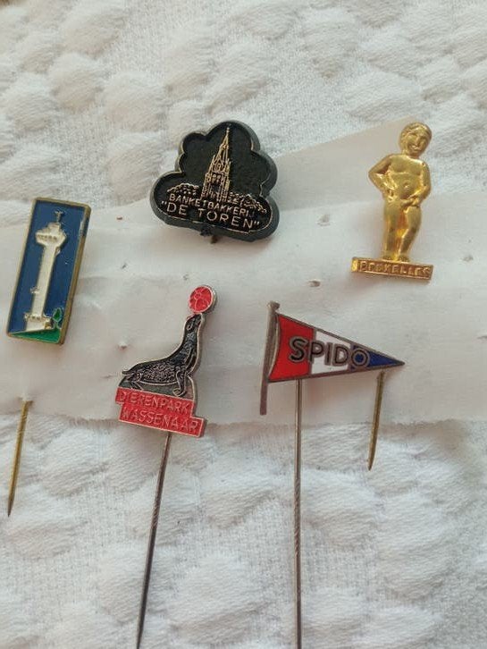 Speldjes, Verzamelen, Ophalen of Verzenden, Gebruikt, Merk, Speldje of Pin