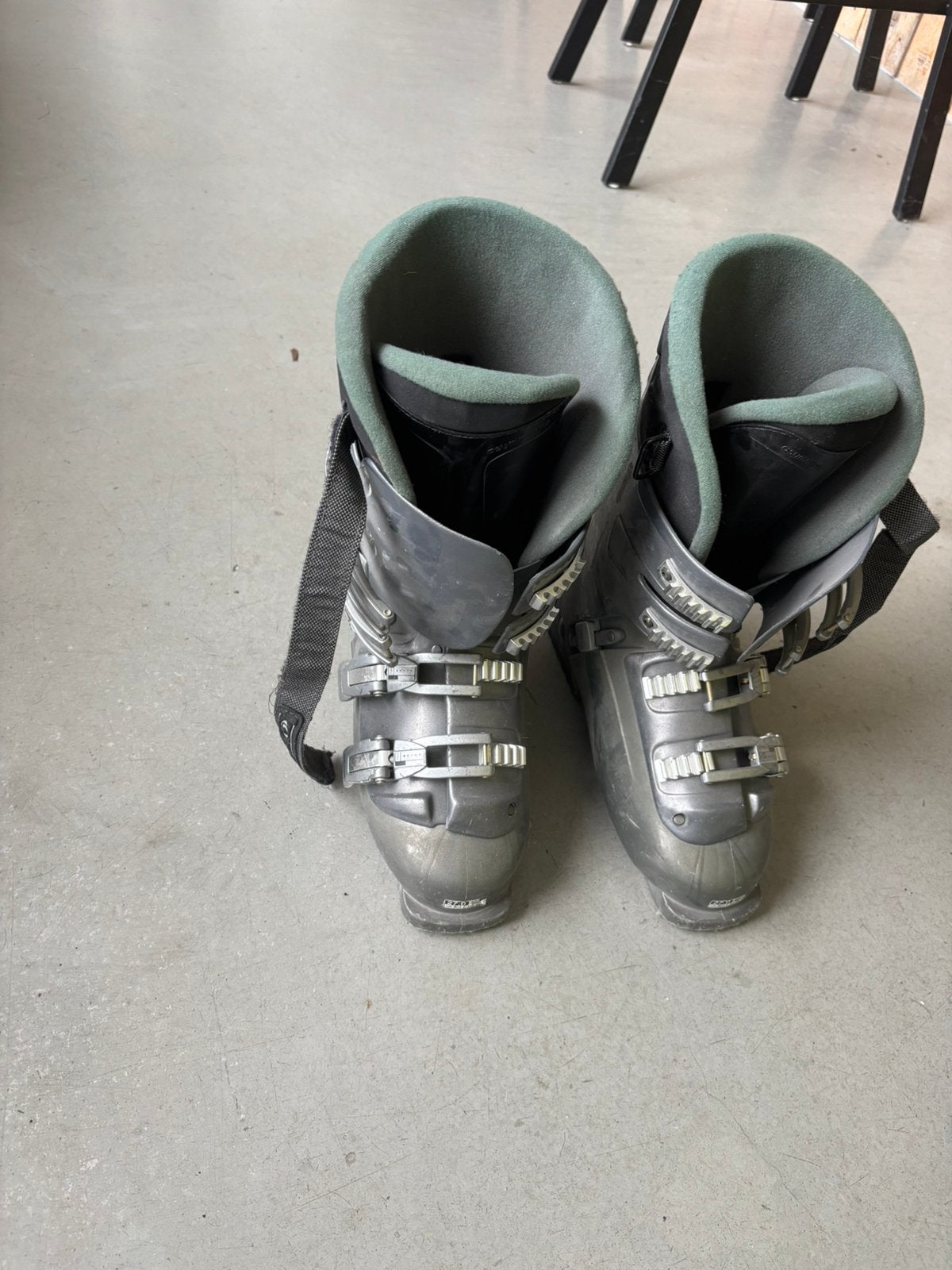 Comfortabele Salomon Evolution 8.0 Skischoenen maat 42 2/3, 160 tot 180 cm, Gebruikt, Schoenen, Salomon
