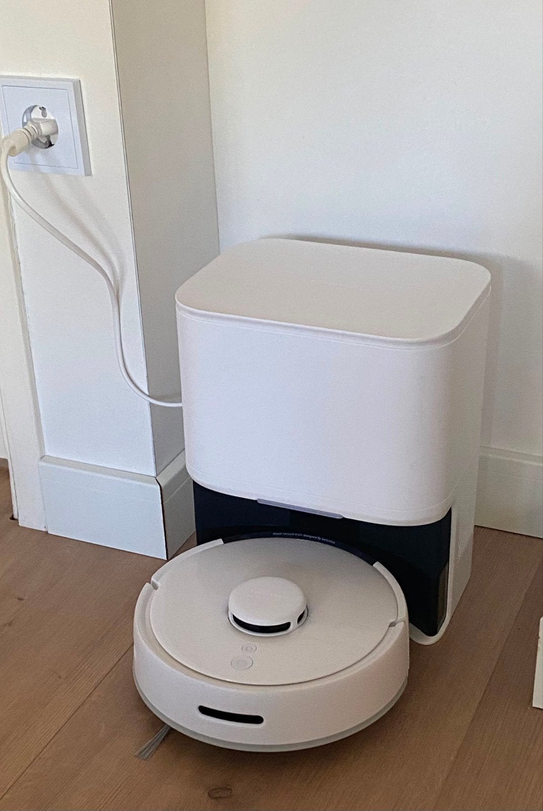 SwitchBot Mini Robotstofzuiger K10+ met Lidar Navigatie, Ophalen, Overige merken, Zo goed als nieuw, Robotstofzuiger