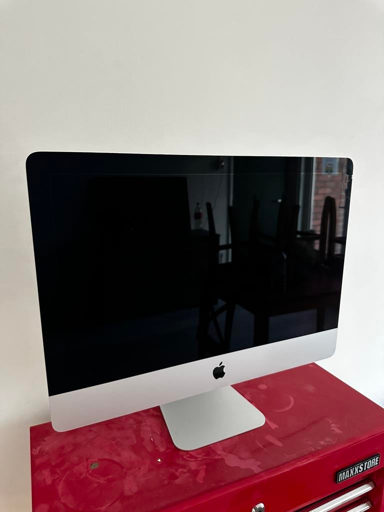 Te koop: iMac 21.5 inch (2013) - werkt perfect, Computers en Software, Apple Desktops, Zo goed als nieuw, iMac, HDD, 2 tot 3 Ghz