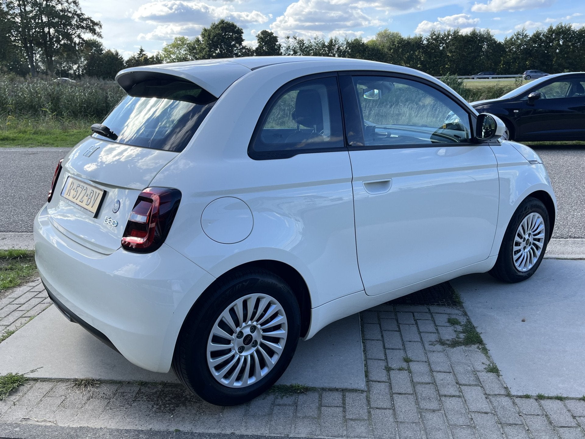 Fiat 500 Action 24 kWh / Bluetooth / Airco / (bj 2022), Auto's, 12 maanden, Gebruikt, 95 pk, 4 stoelen