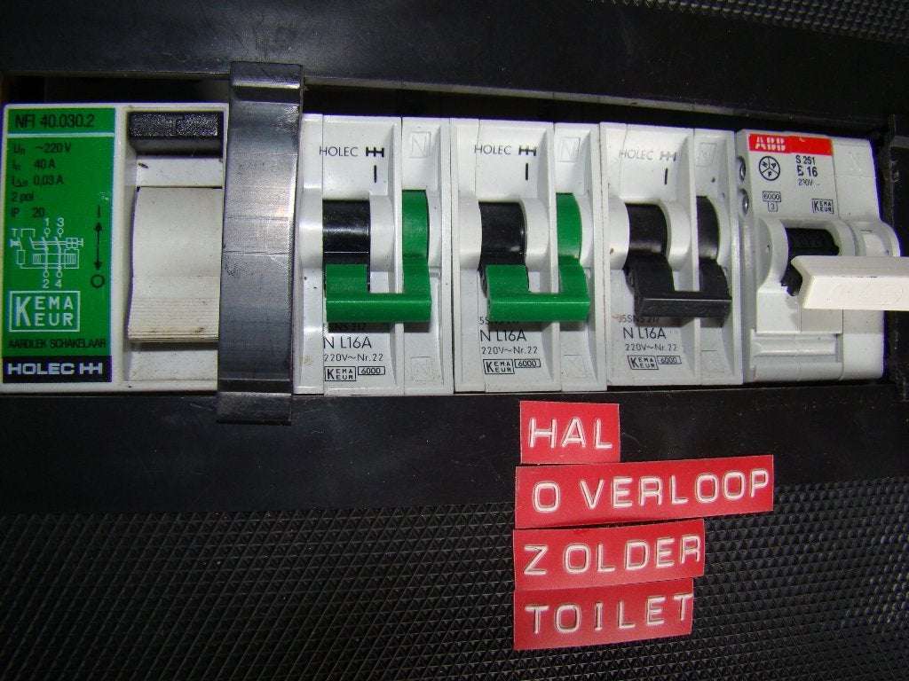 Groepenkast met aardlekschakelaar en installatieautomaten, Ophalen, Gebruikt, ABB, Groepenkast