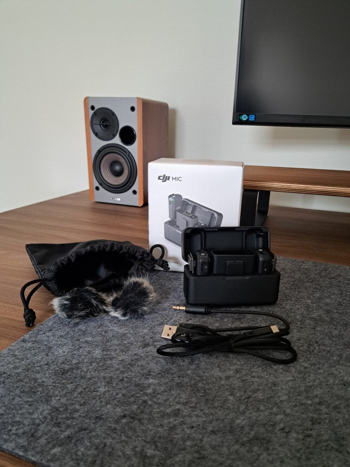 DJI Mic  Transmitter + Receiver, Ophalen of Verzenden, Zo goed als nieuw, Audio