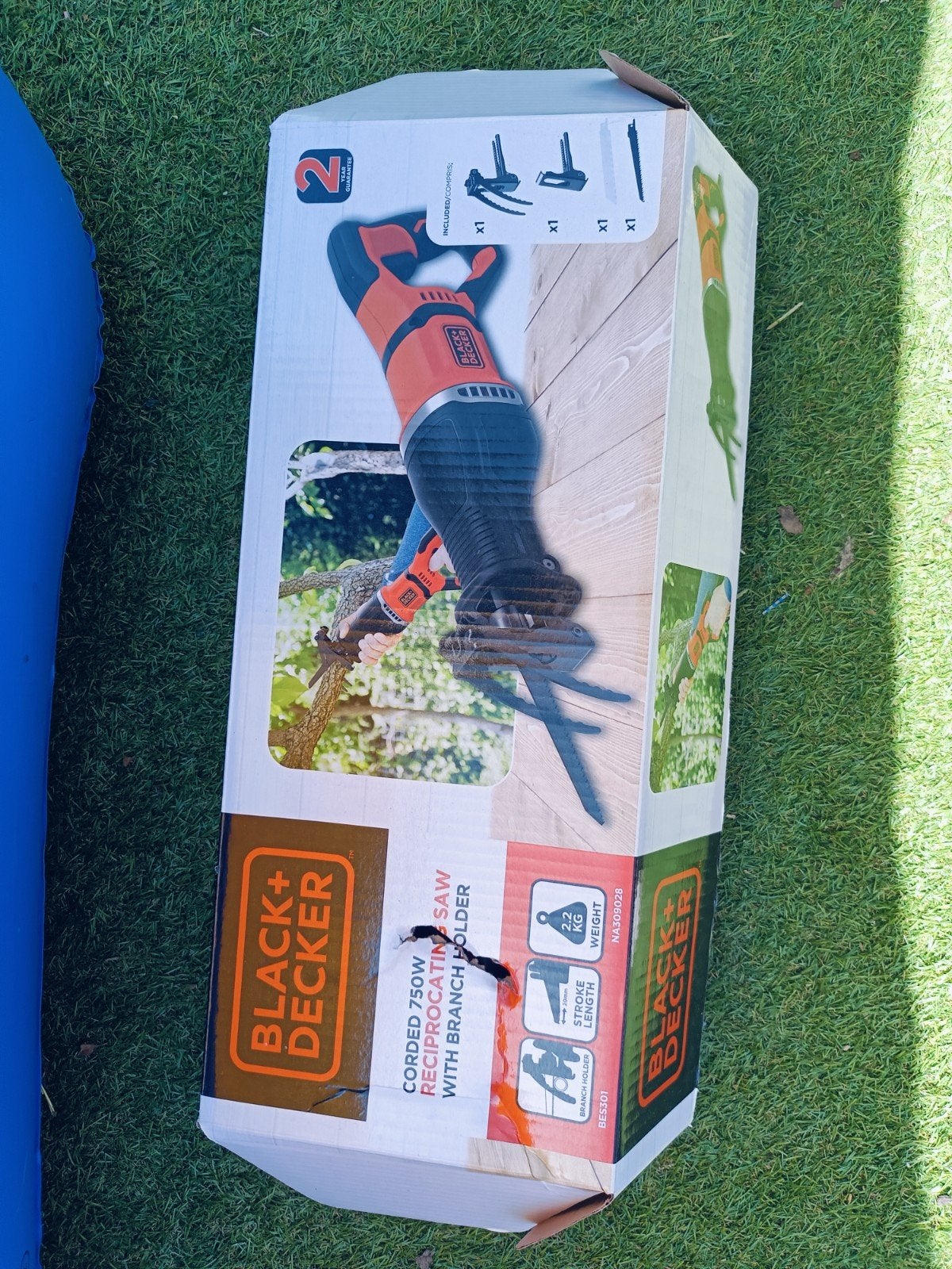 Black+Decker Reciprozaag 750W met takkenhouder BES301, Ophalen, 70 mm of meer, Black+Decker, 600 tot 1200 watt