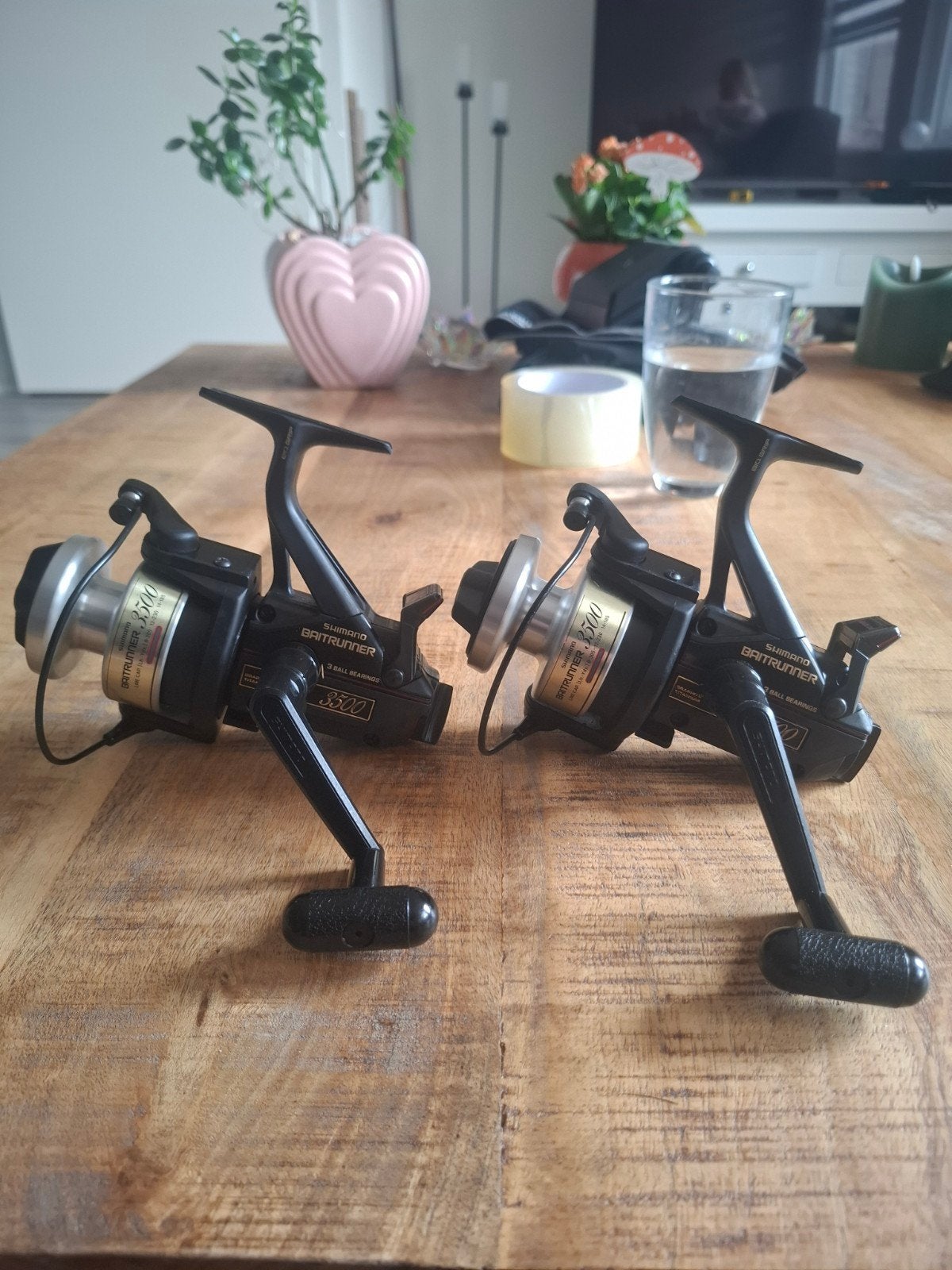 Te koop aangeboden 2x Shimano 3500A molen molens 3500 a, Ophalen of Verzenden, Gebruikt, Molen