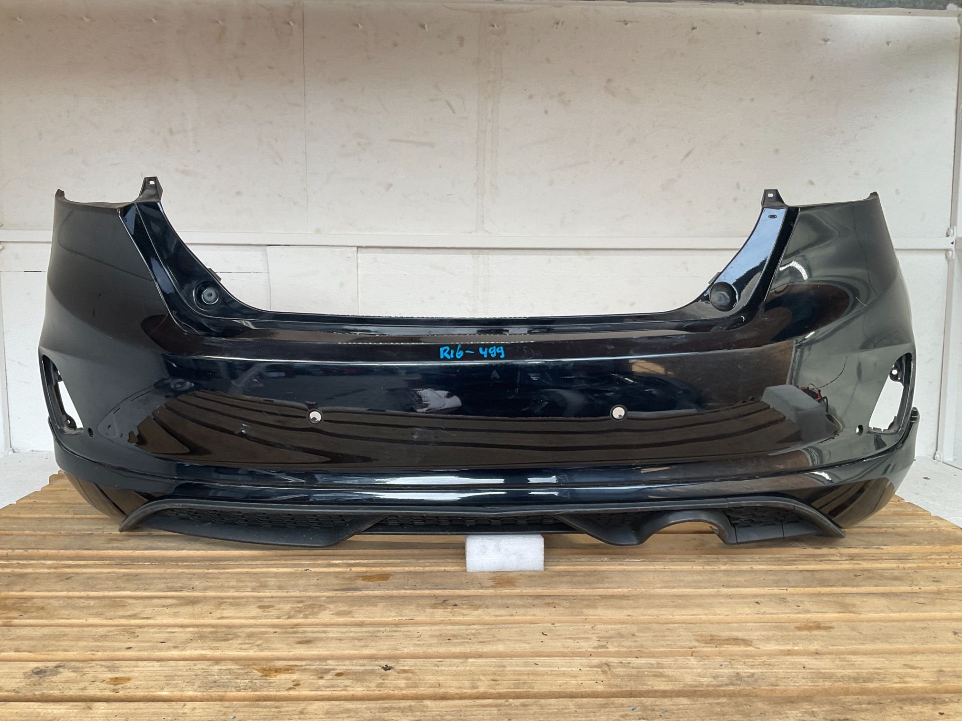 Bumper Ford Fiesta MK8 ST-LINE STLINE Achterbumper R16-499, Gebruikt, Info@ford.com, Ophalen of Verzenden, Ford