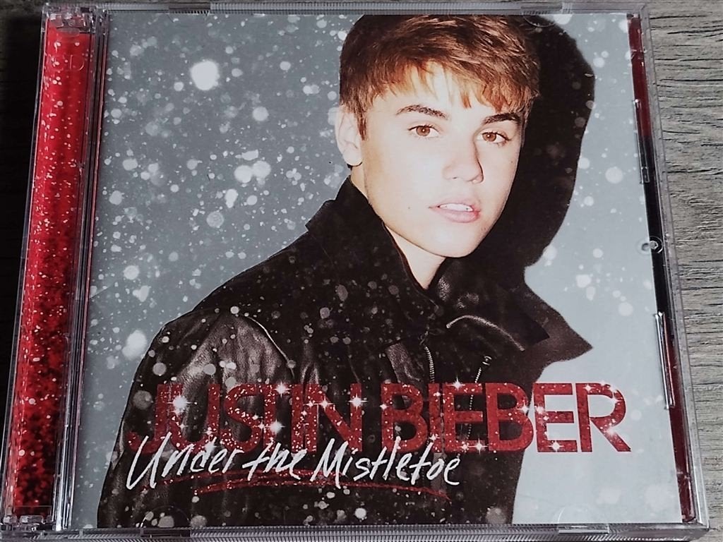 Justin Bieber ‎– Under The Mistletoe [CD + DVD], Cd's en Dvd's, Ophalen of Verzenden, Zo goed als nieuw