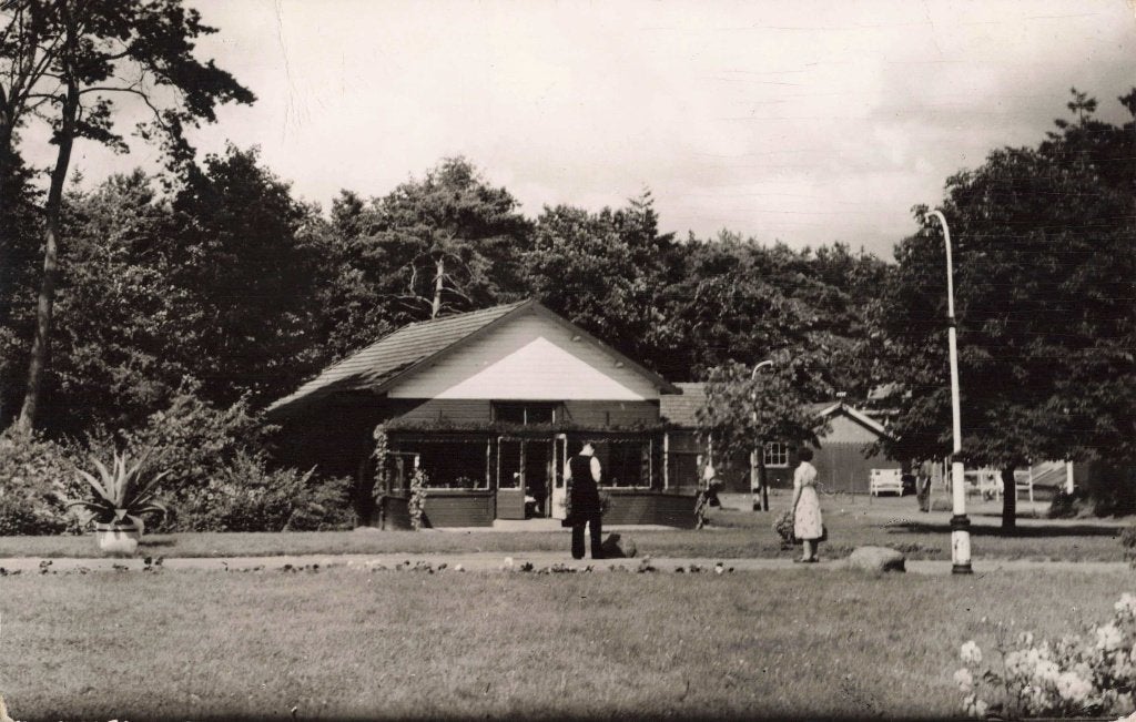 Appelscha Beatrix-Oord Zusters Huiskamer L2979, Ophalen, 1940 tot 1960, Gelopen, Friesland