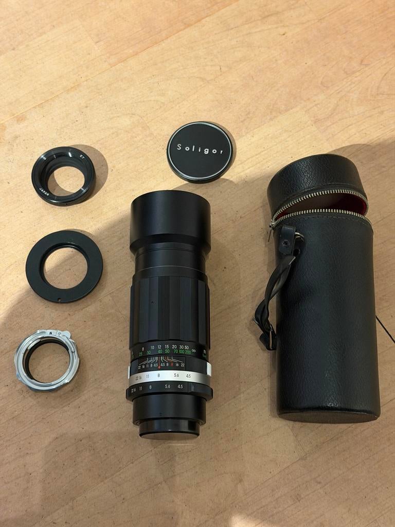 Soligor 200mm f4.5 telelens met accessoires, Ophalen of Verzenden, Gebruikt, Telelens