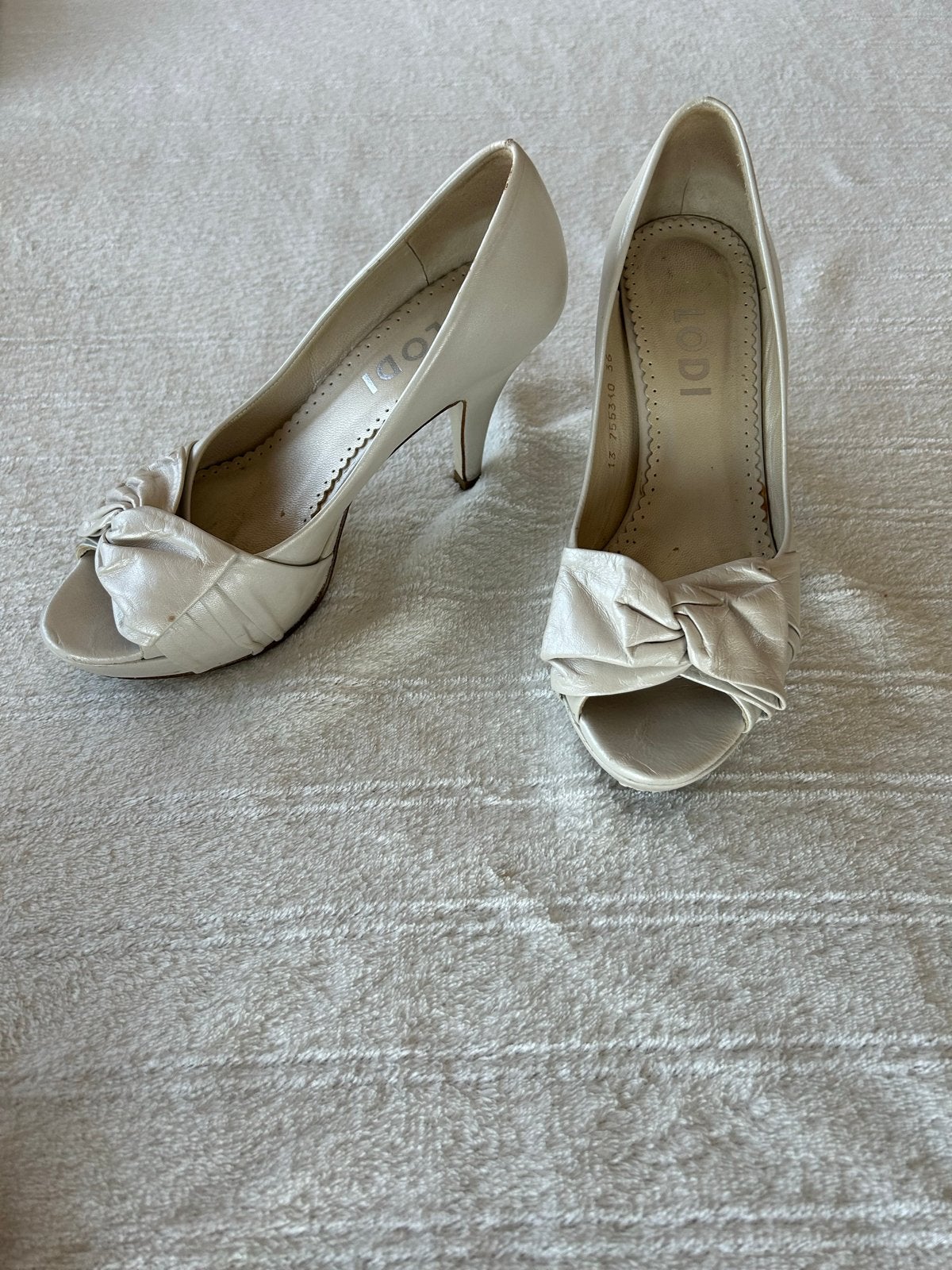 Lodi pumps maat 36, Ophalen, Gedragen, Beige, Pumps