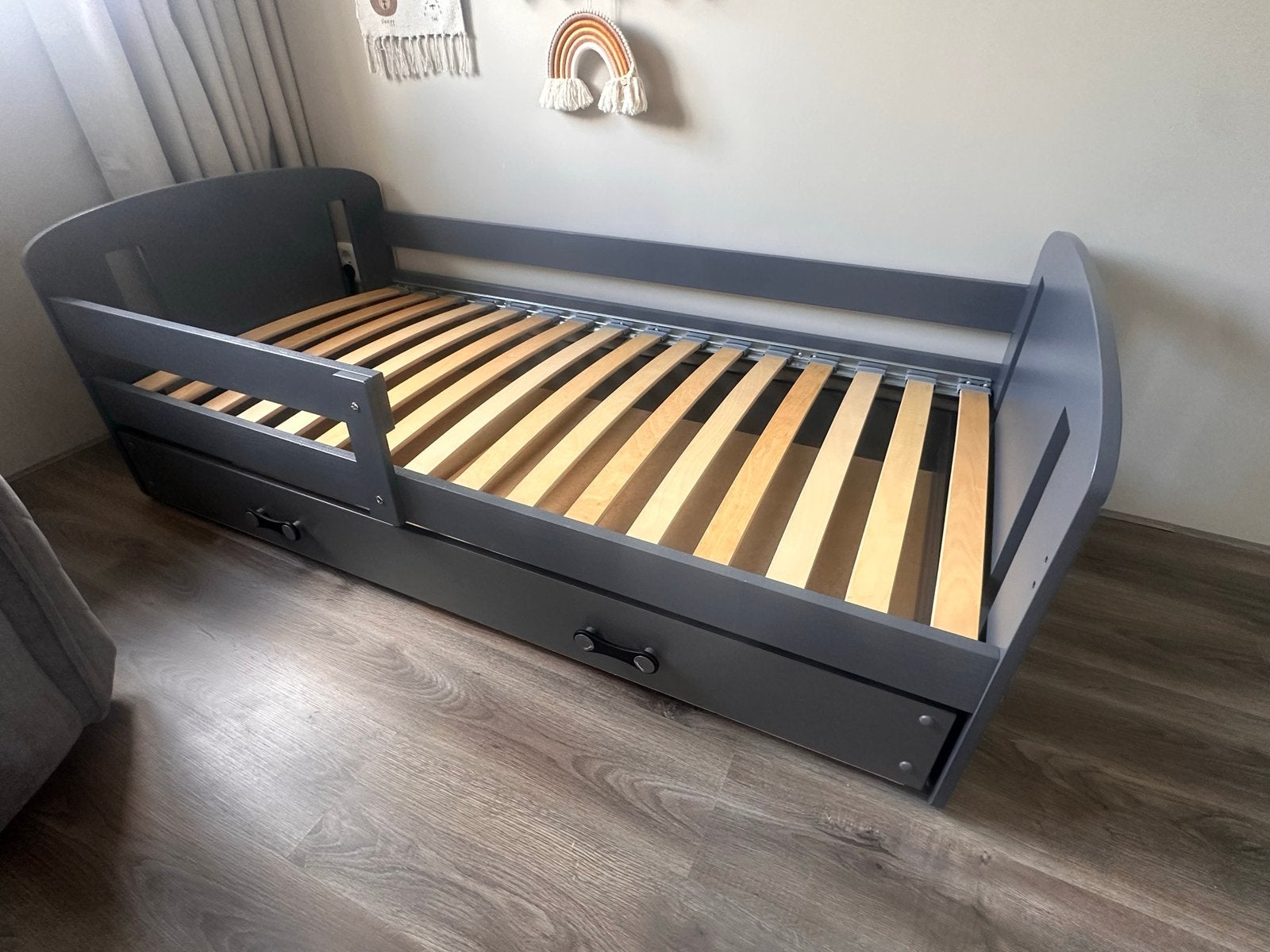 Peuterbed 160x80 met bedlade - Donkergrijs, Ophalen, Gebruikt, 70 tot 85 cm, Lattenbodem