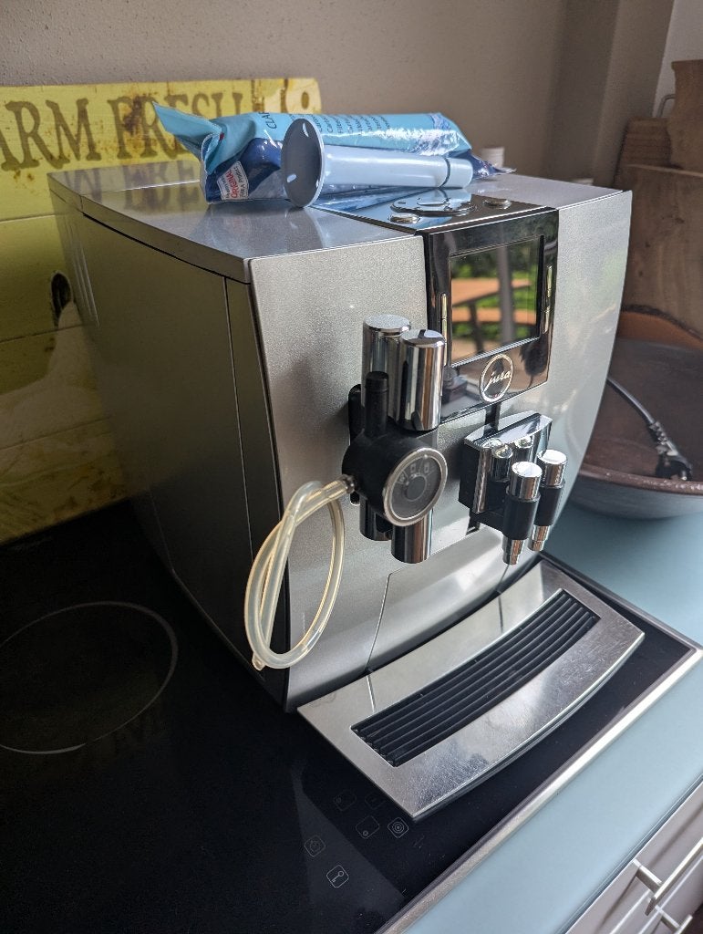 Jura J9-3, 10 kopjes of meer, Ophalen of Verzenden, Zo goed als nieuw, Koffiemachine