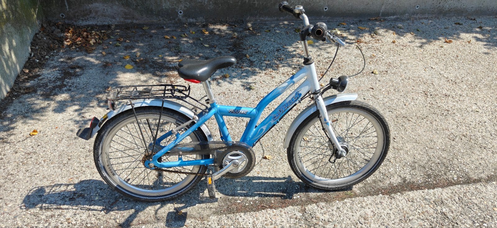 Kinderfiets 20 inch - Blauw/Wit - Gebruikt, Ophalen, Terugtraprem, 20 inch of meer, Alutec crusader