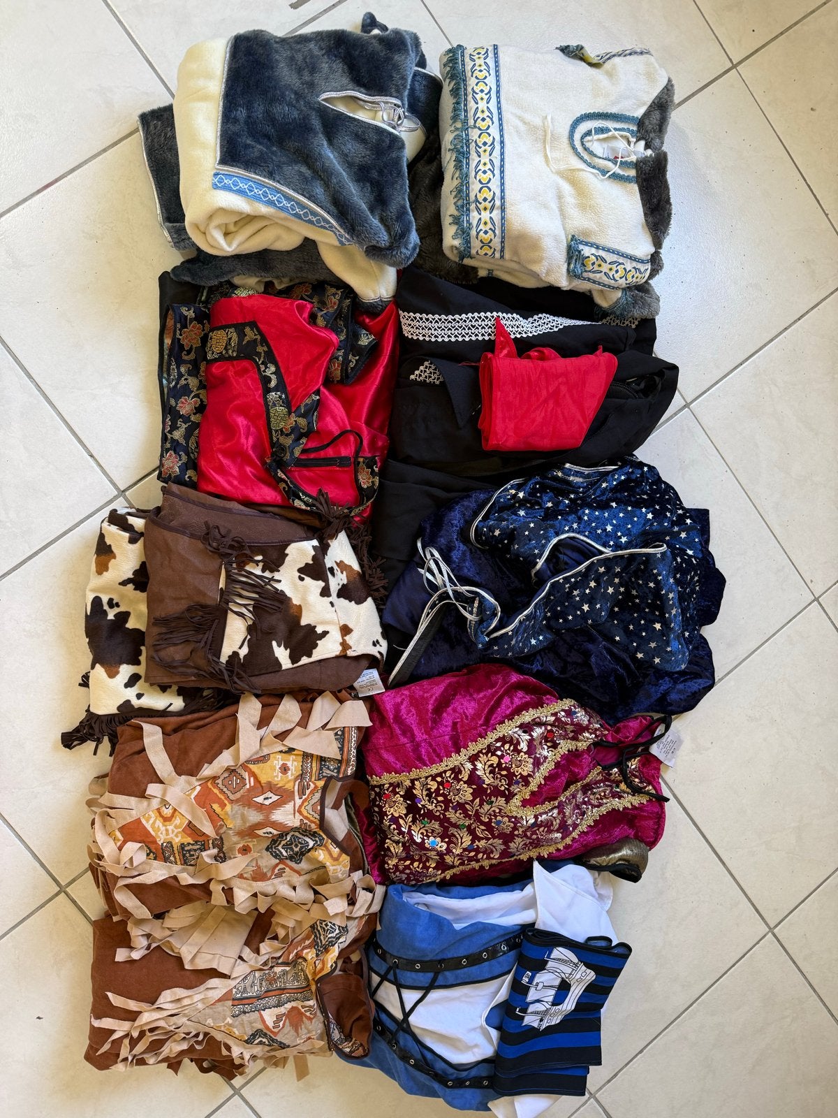 Carnavalskleding diverse maten, Ophalen, Carnaval, Overige maten, Kleding