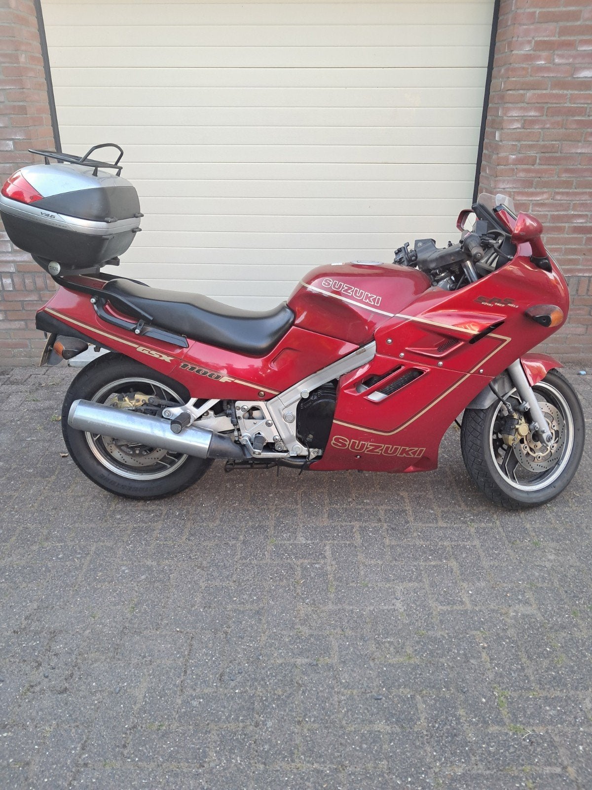Nette suzuki gsx 1100 f