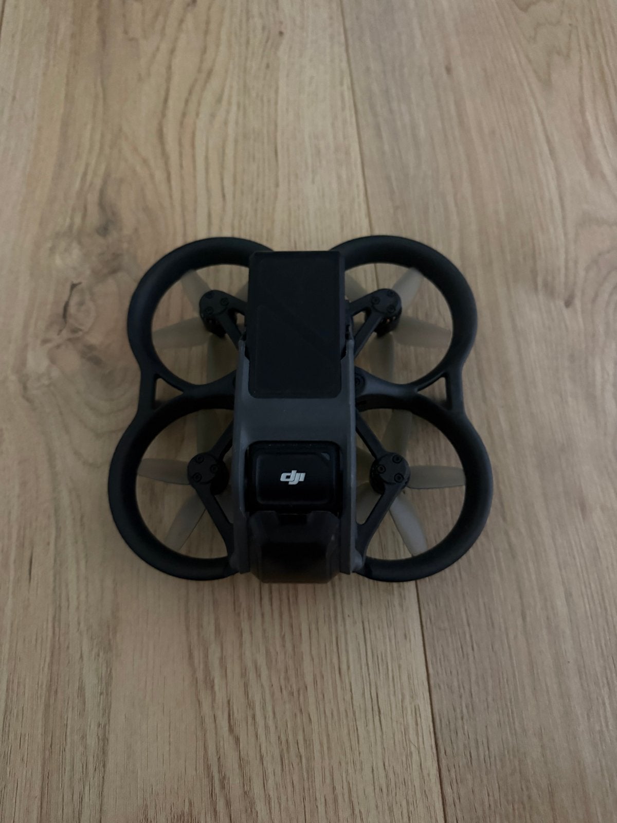 DJI Avata FPV Drone - Zo goed als nieuw, Audio, Tv en Foto, Drones, 250 tot 900 gram, 1 tot 5 kilometer, Topkwaliteit, 15 tot 30 minuten