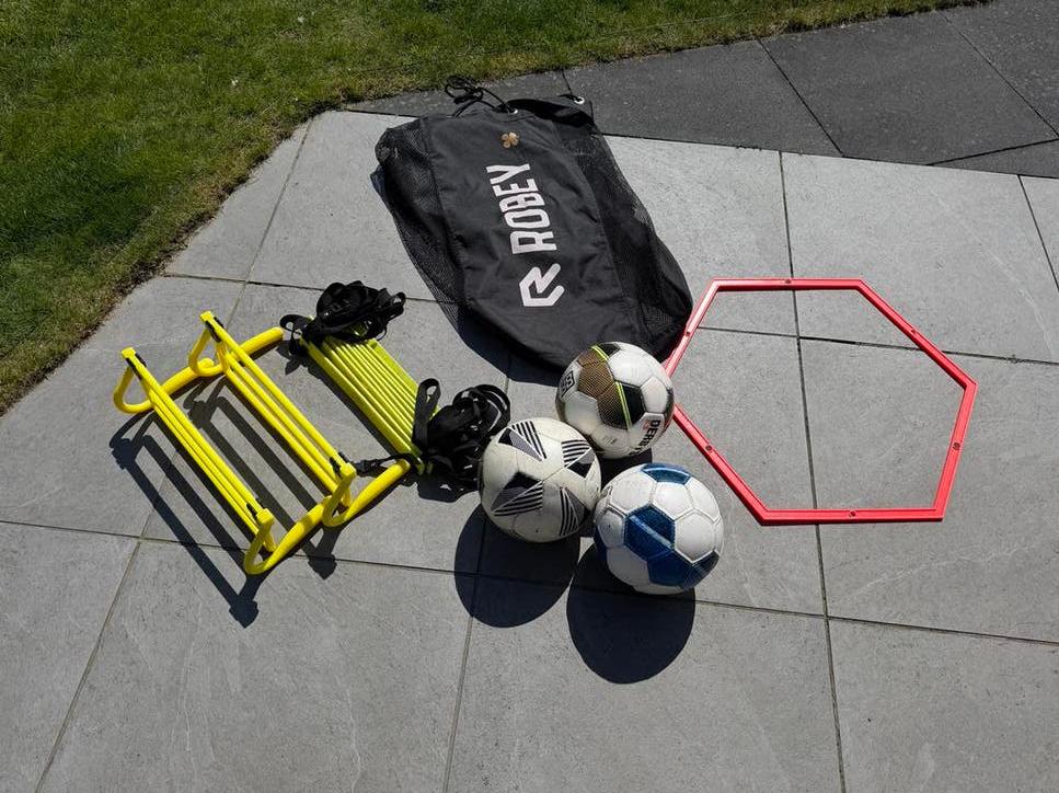 Complete Voetbal Trainingsset - Ballen, Ladder, Hoepel, Sport en Fitness, Maat XS of kleiner, Ophalen of Verzenden, Gebruikt, Set