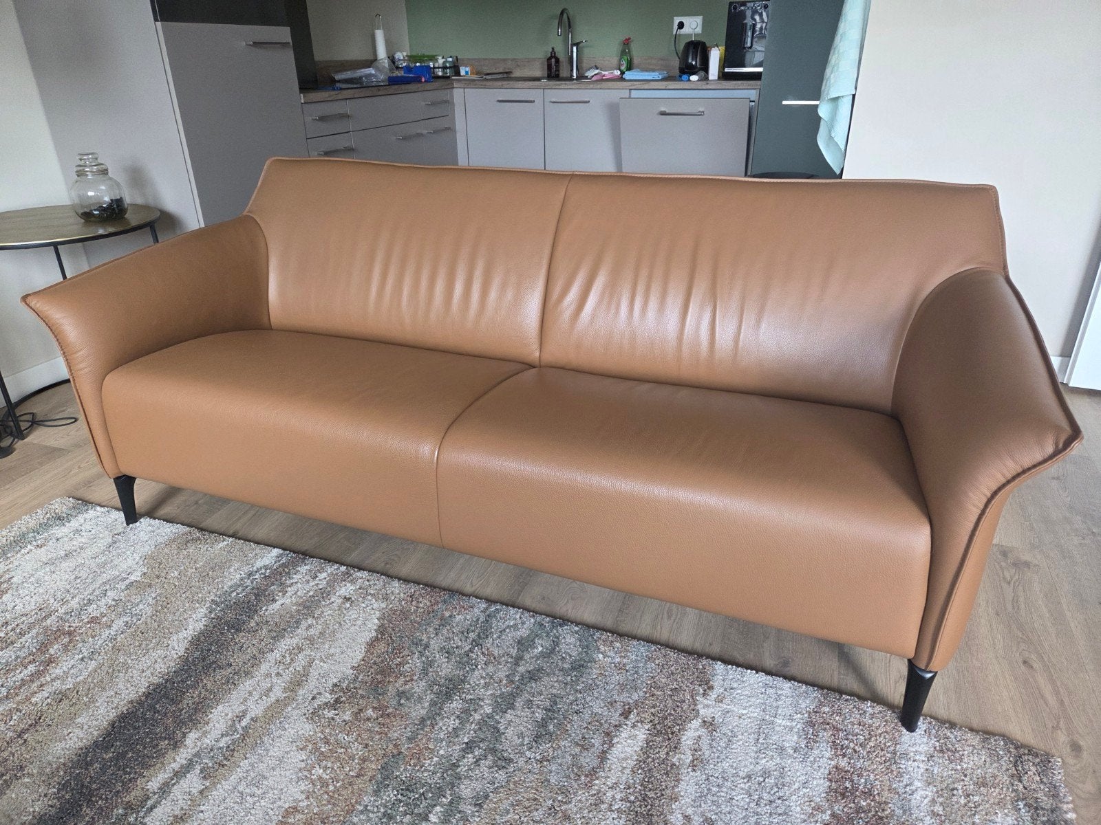 Leolux Mayon driezitsbank - zo goed als nieuw - Camel leer, Ophalen, 150 tot 200 cm, Driepersoons, 75 tot 100 cm