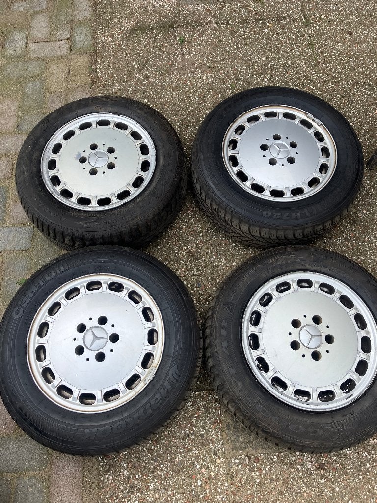 Mercedes gullideckel putdeksel W126 w107 velgen, Ophalen of Verzenden, Mercedes-Benz