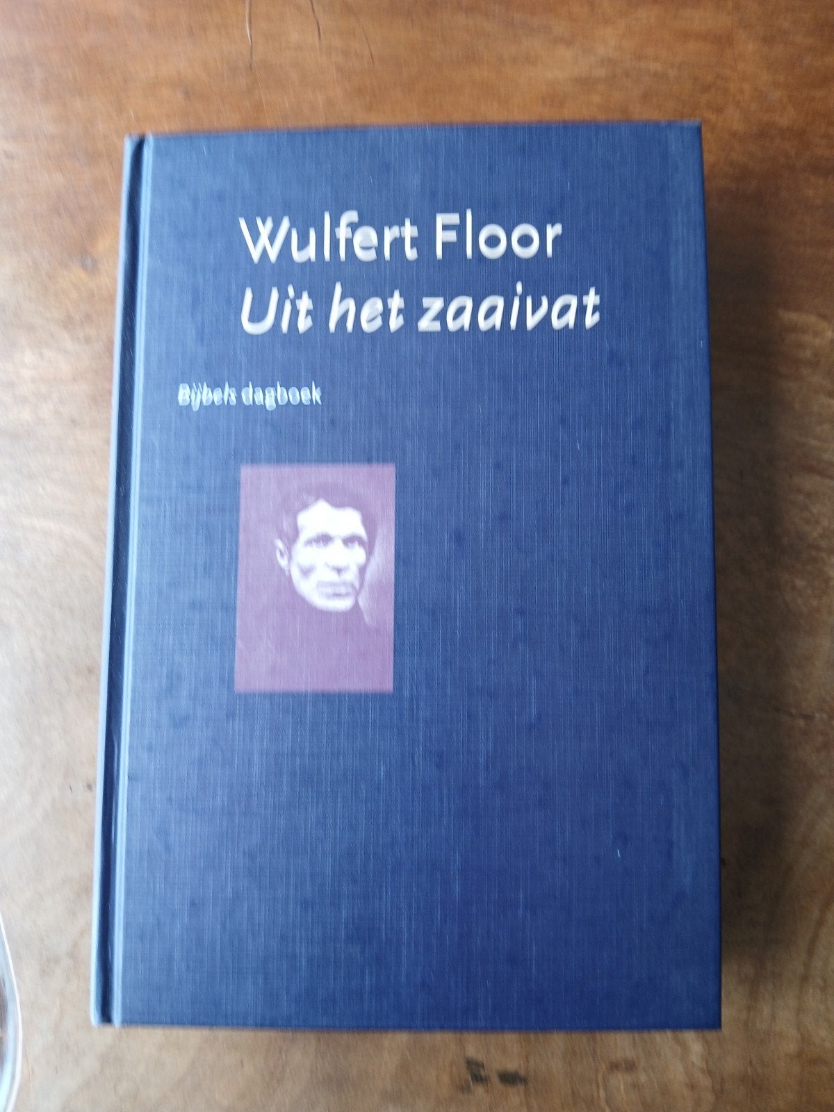 WD015 Wulfert Floor - Uit het zaaivat - Bijbels dagboek, Boeken, Godsdienst en Theologie, Gelezen, Christendom | Protestants, Ophalen of Verzenden