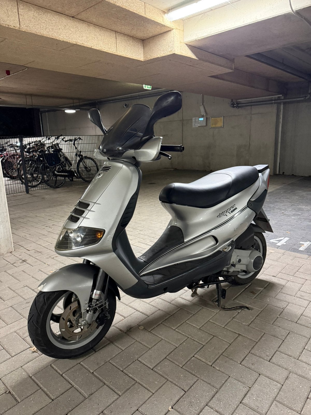 Piaggio skipper lx125cc, Fietsen en Brommers, Scooters | Piaggio, Ophalen of Verzenden, Zo goed als nieuw, Benzine, Overige modellen