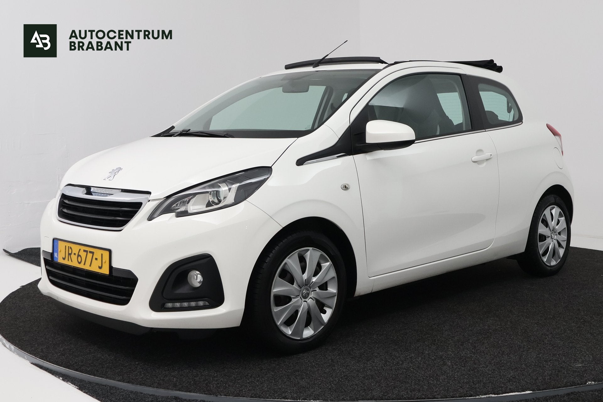 Peugeot 108 1.0 VTi Active (CABRIO TOP, BLUETOOTH, AIRCO), Voorwielaandrijving, Stof, Gebruikt, 4 stoelen