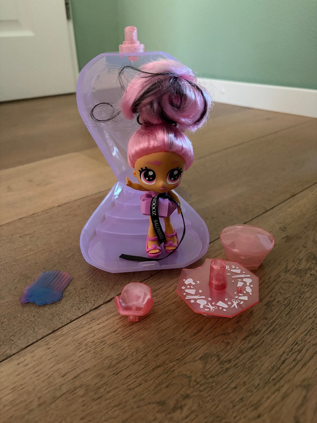Zoonoodz Salon Shimmer pop met accessoires, Ophalen of Verzenden, Gebruikt, Overige typen