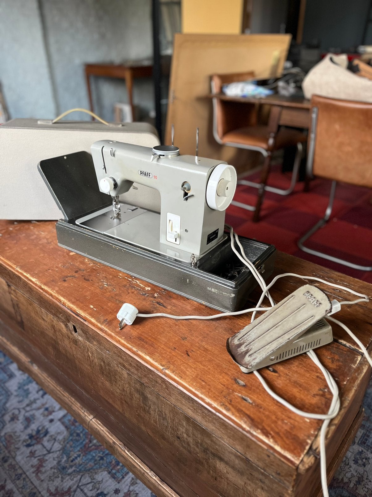 Vintage Pfaff 90 Naaimachine – Compleet met koffer en pedaal, Ophalen