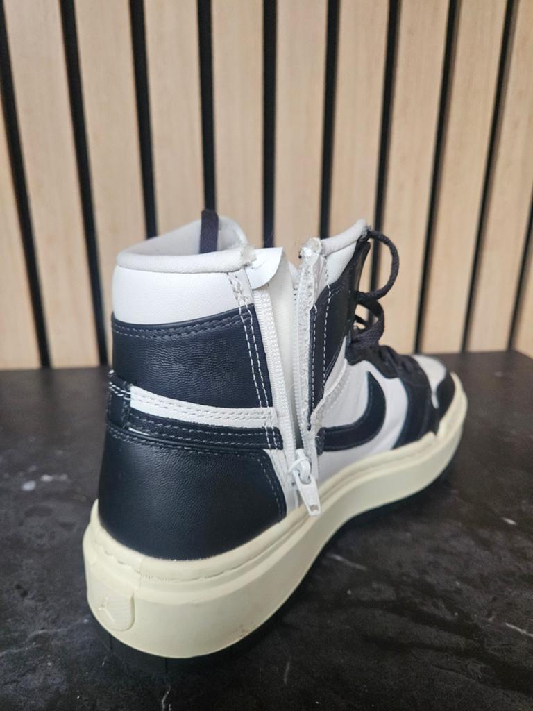 Jordan dames maat 40 retro ,met ritsje, Kleding | Dames, Schoenen, Ophalen of Verzenden, Zo goed als nieuw, Sneakers of Gympen