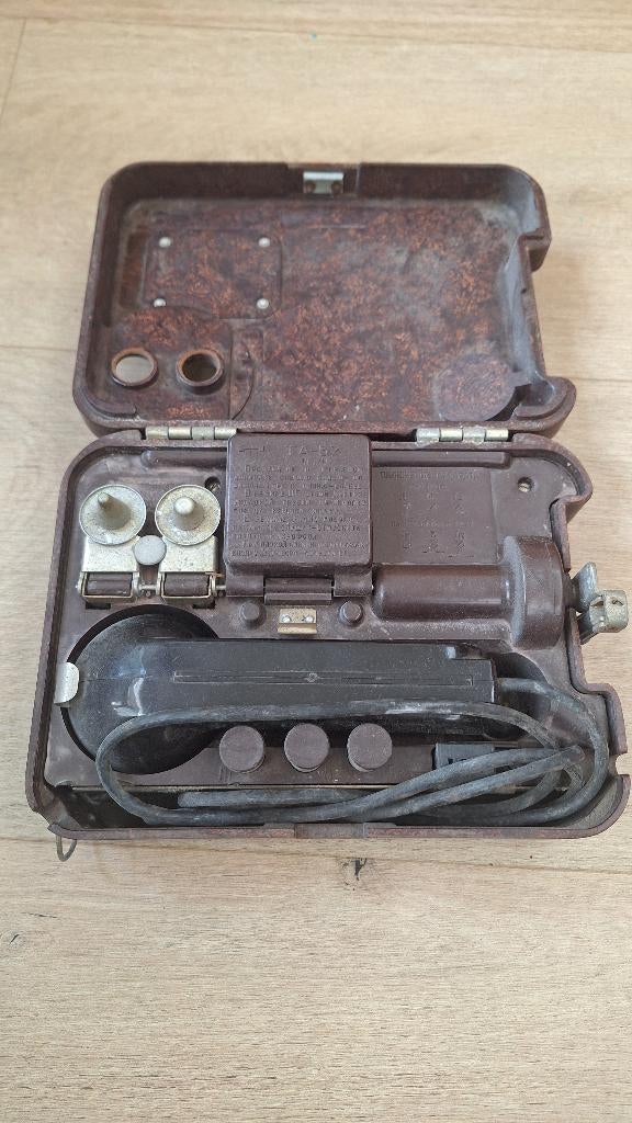 Originele Sovjet veldtelefoon TA-57 uit de Koude Oorlog, Ophalen of Verzenden, Landmacht, Overige gebieden, Overige typen