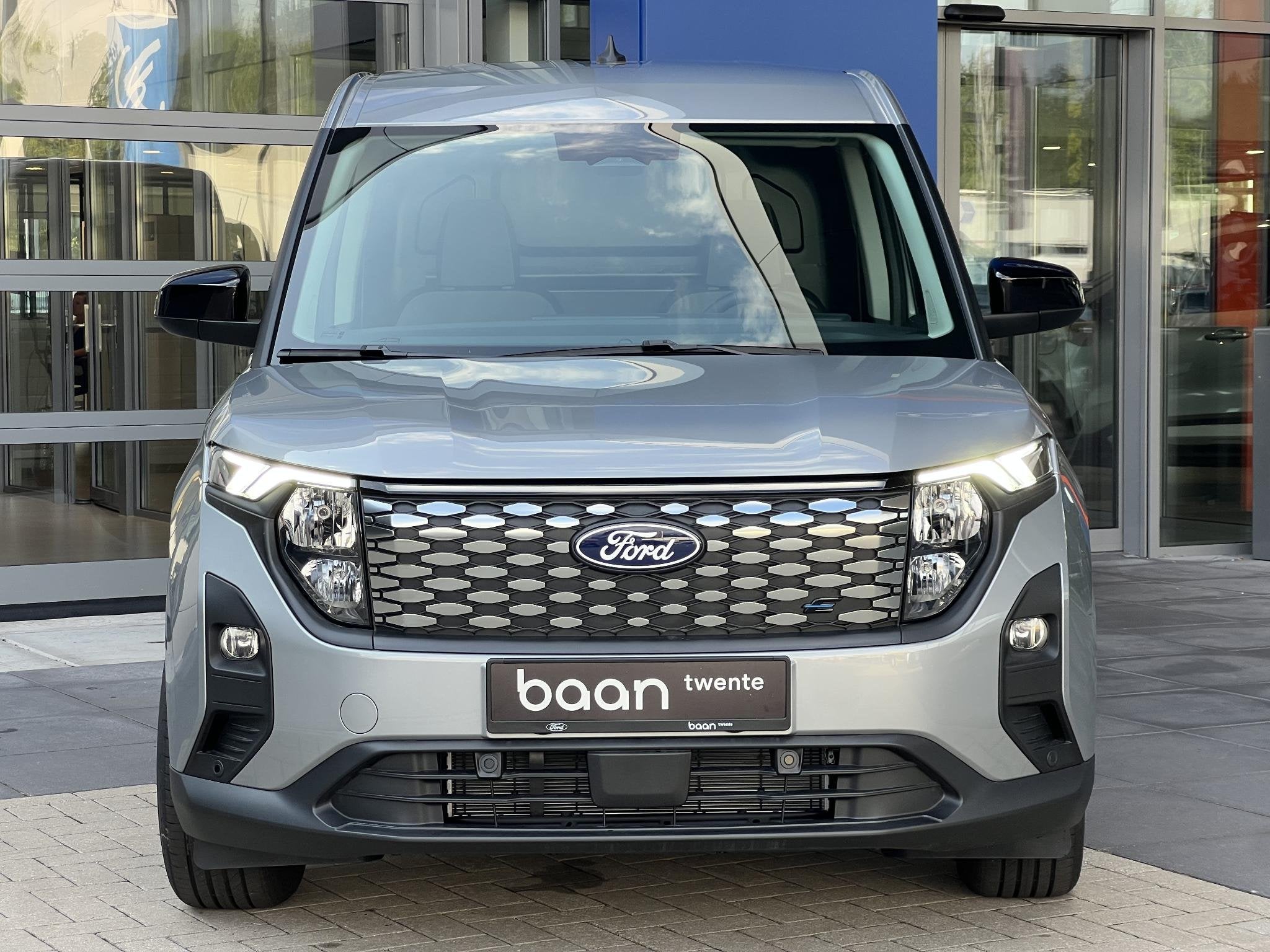 Ford Transit Courier Limited 44 kWh | Adaptive Cruise C. | D, 12 maanden, Overige kleuren, 44 kWh, Origineel Nederlands