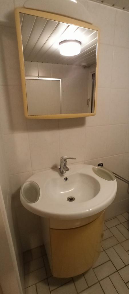 Vintage douchemeubel met wastafel en spiegel, Ophalen, Gebruikt, 50 tot 100 cm, Minder dan 100 cm