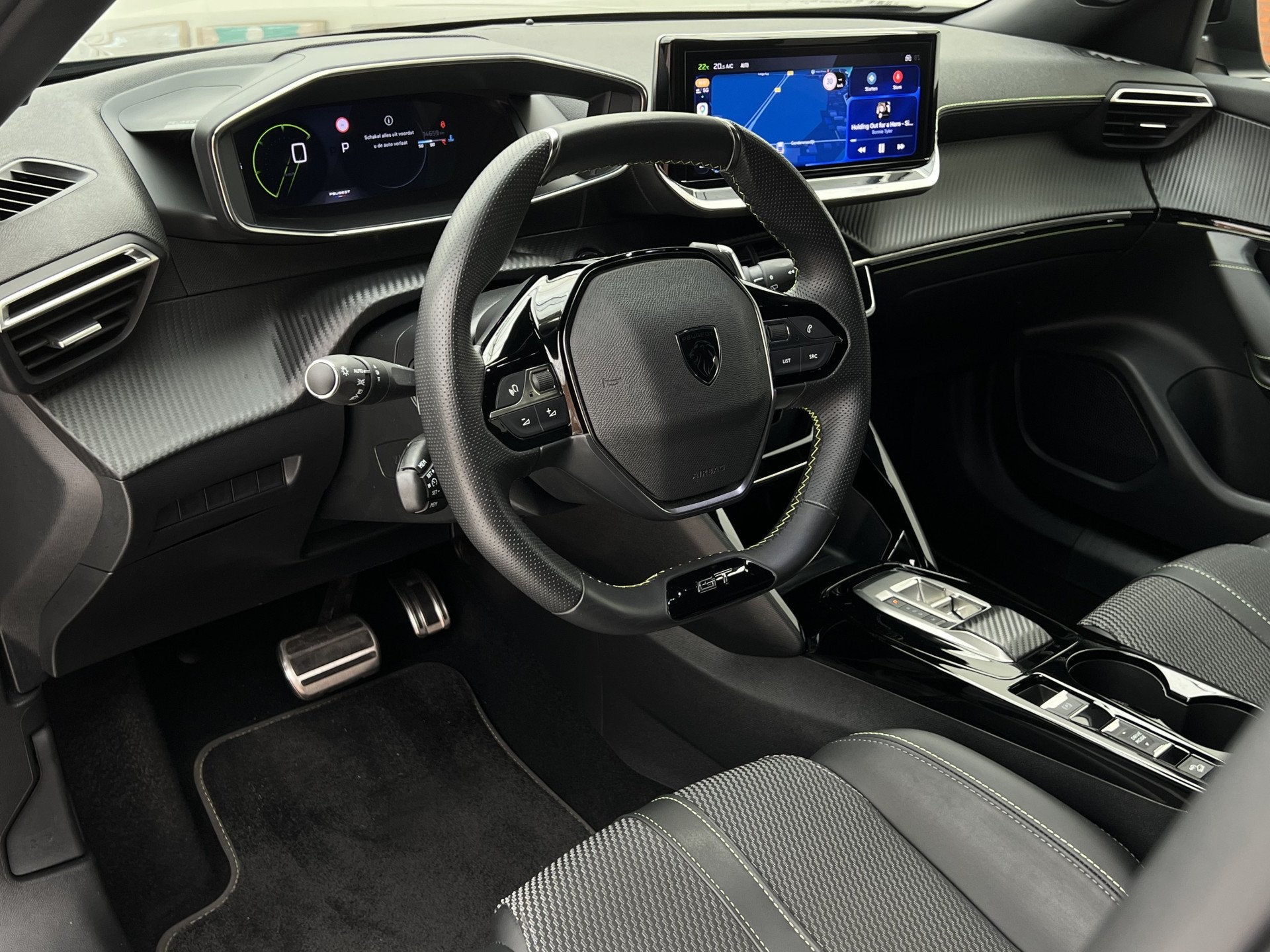 Peugeot 2008 PureTech 130 GT EAT8 Automaat | Camera | Draadl, Auto's, 12 maanden, Gebruikt, 1199 cc, Leder en Stof