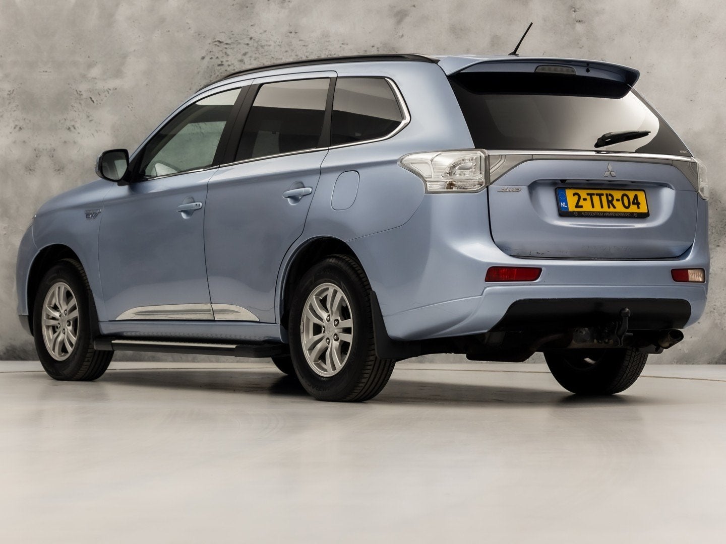 Mitsubishi Outlander 2.0 PHEV Deluxe Sport 203Pk Automaat (N, Automaat, Zwart, 4 cilinders, Blauw
